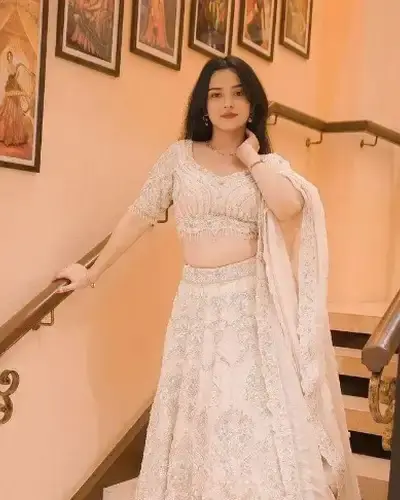 Escort Bassi